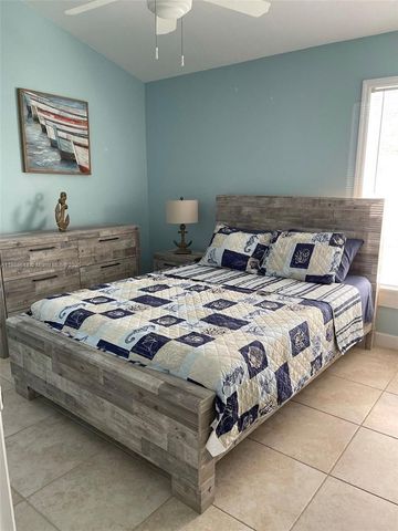 1013 Snapper Ln, Key Largo, FL 33037