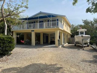 1013 Snapper Ln, Key Largo, FL 33037