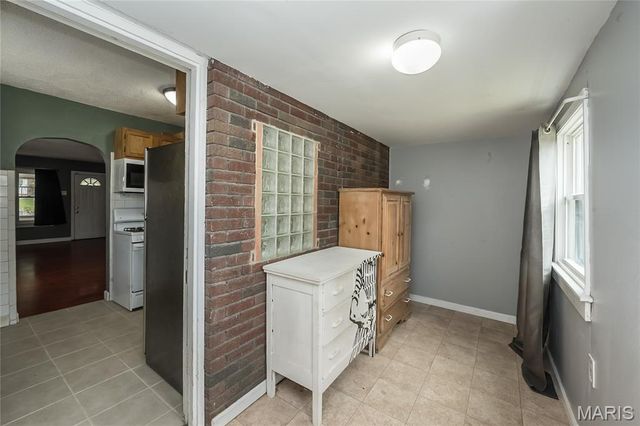 2833 Walton Road, St Louis, MO 63114