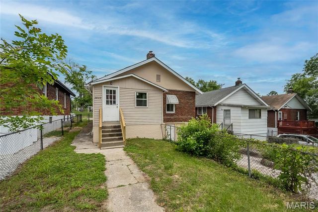 2833 Walton Road, St Louis, MO 63114