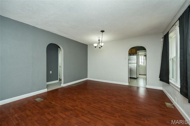 2833 Walton Road, St Louis, MO 63114