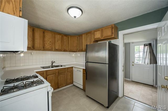 2833 Walton Road, St Louis, MO 63114