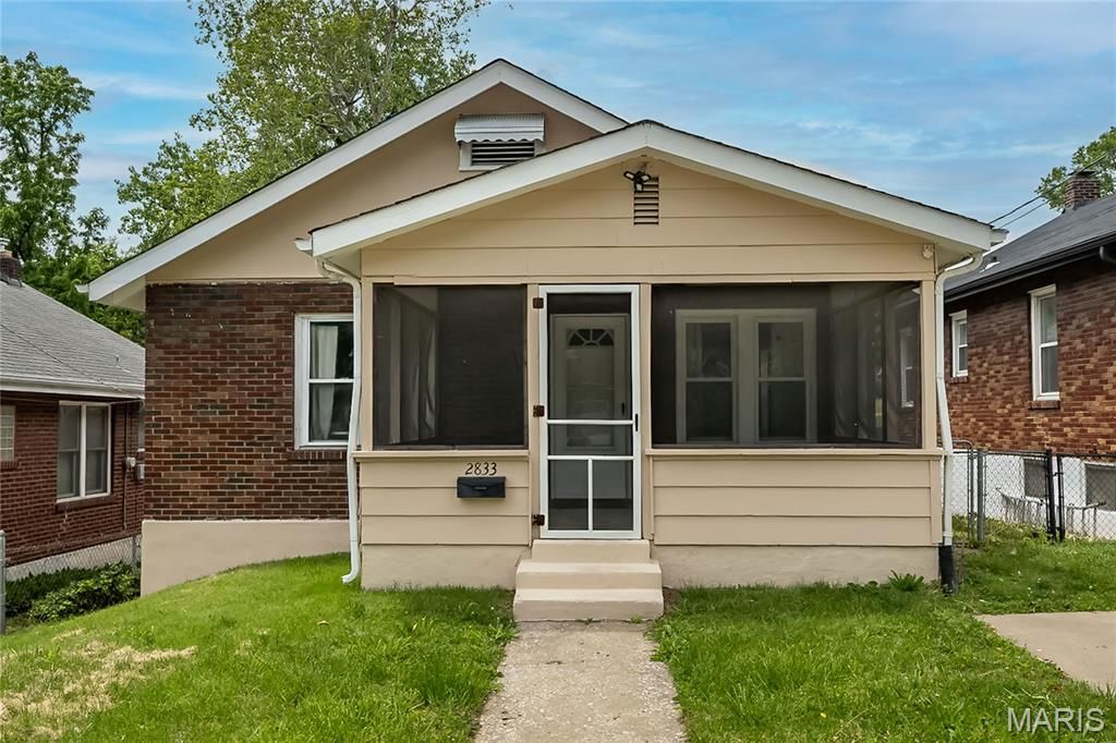2833 Walton Road, St Louis, MO 63114