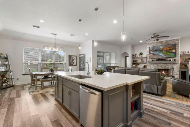 3618 Emerson Drive, Montgomery, TX 77356