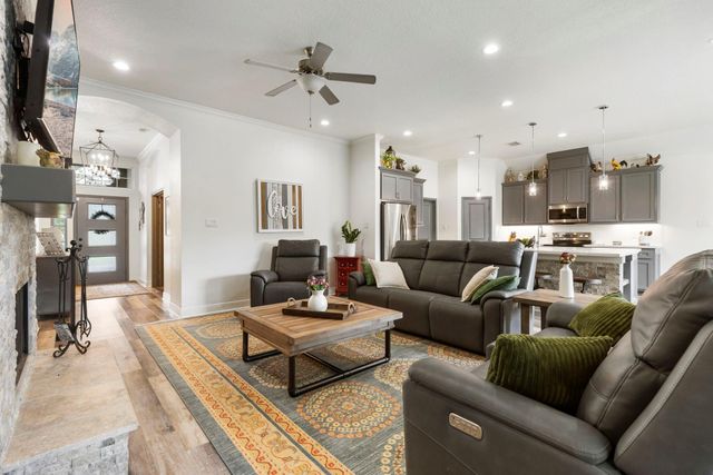 3618 Emerson Drive, Montgomery, TX 77356