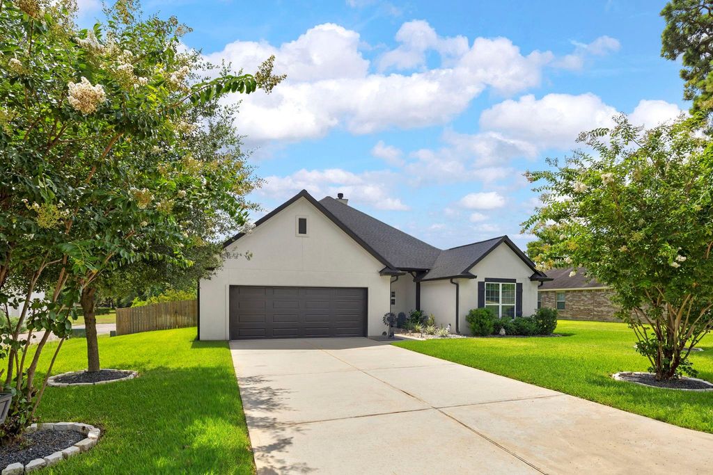 3618 Emerson Drive, Montgomery, TX 77356