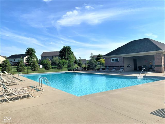 9875 N Port Drive, Mccordsville, IN 46055