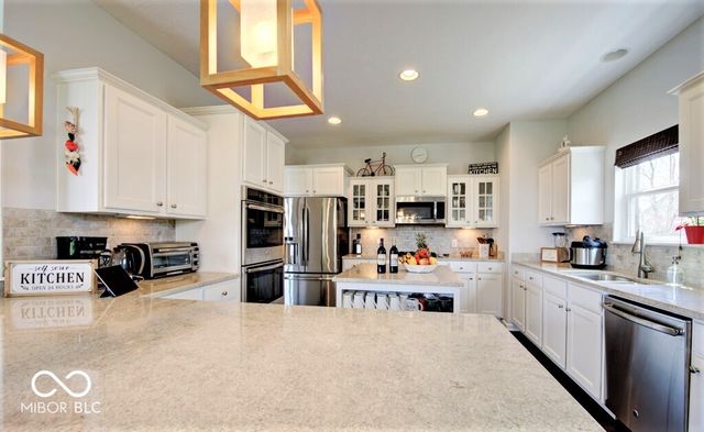 9875 N Port Drive, Mccordsville, IN 46055