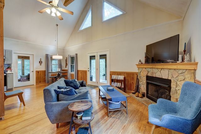 154 Rapsody Circle, Ellijay, GA 30540