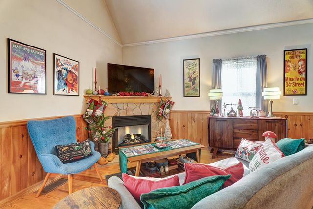 154 Rapsody Circle, Ellijay, GA 30540