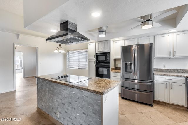 319 E HACKAMORE Street, Mesa, AZ 85201