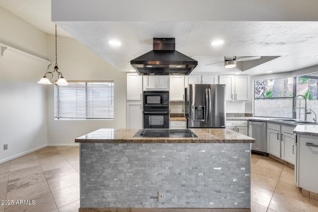 319 E HACKAMORE Street, Mesa, AZ 85201