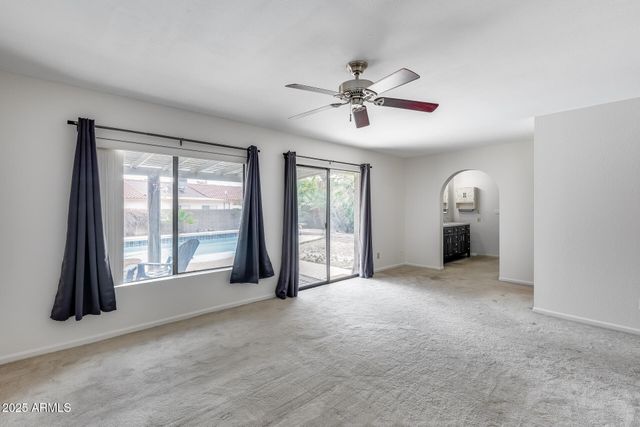 319 E HACKAMORE Street, Mesa, AZ 85201