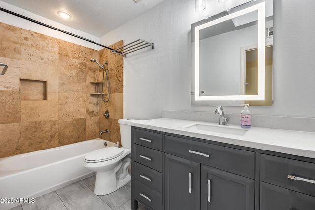 319 E HACKAMORE Street, Mesa, AZ 85201