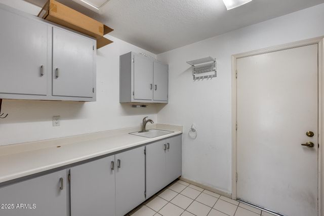 319 E HACKAMORE Street, Mesa, AZ 85201