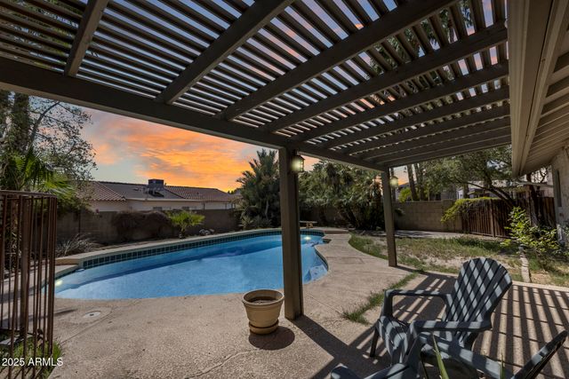 319 E HACKAMORE Street, Mesa, AZ 85201