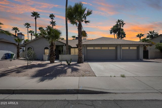 319 E HACKAMORE Street, Mesa, AZ 85201