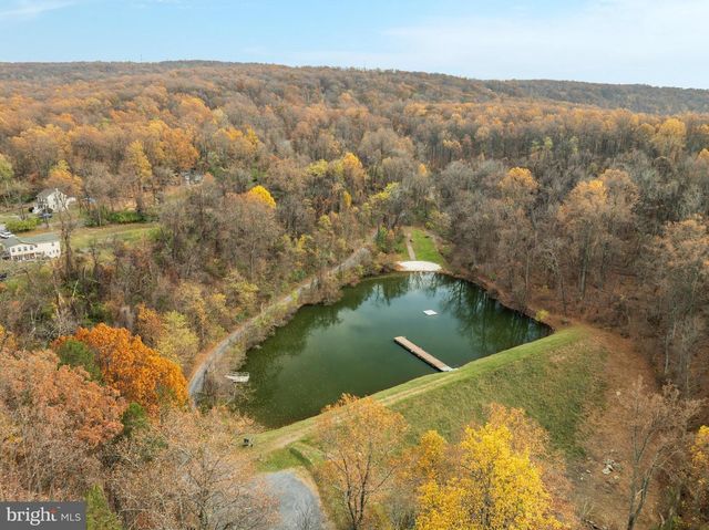 2668 HIGH TOP RD, Linden, VA 22642