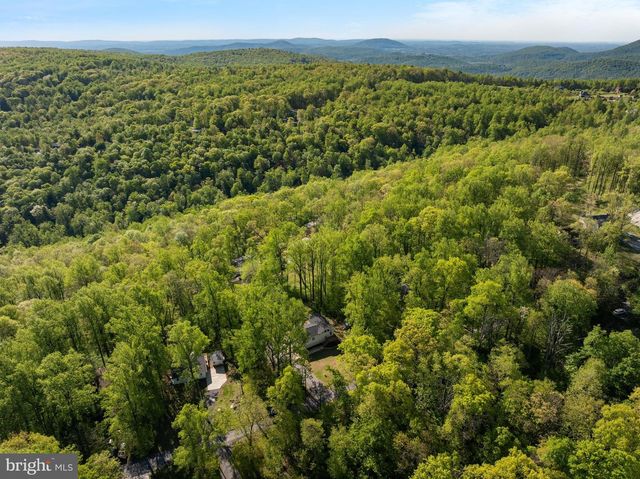2668 HIGH TOP RD, Linden, VA 22642