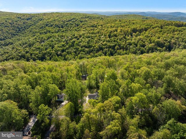 2668 HIGH TOP RD, Linden, VA 22642