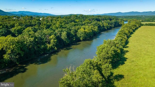 2668 HIGH TOP RD, Linden, VA 22642