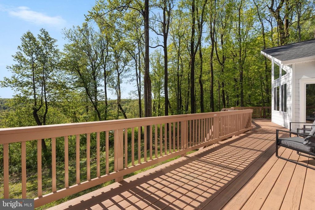 2668 HIGH TOP RD, Linden, VA 22642
