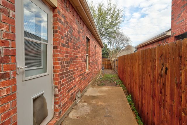 5916 Round Up Lane, Mckinney, TX 75070