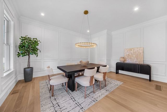 8 Crestview Road, Needham, MA 02492