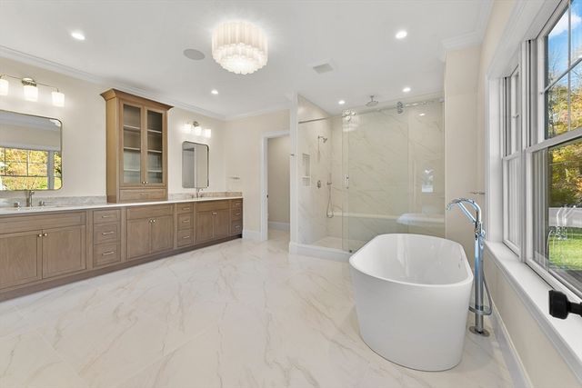 8 Crestview Road, Needham, MA 02492