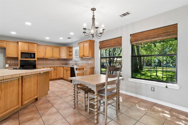 118 Lancelot Drive, Mabank, TX 75156
