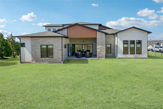 210 Bristol Court, Heath, TX 75032