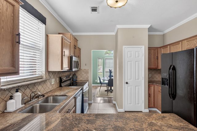 3817 Kirby Drive, Denton, TX 76210