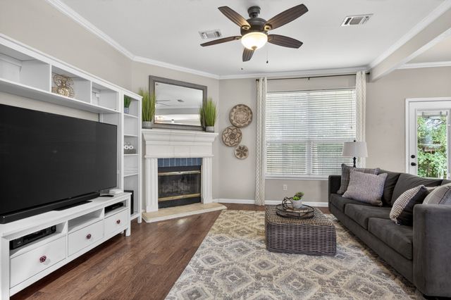 3817 Kirby Drive, Denton, TX 76210