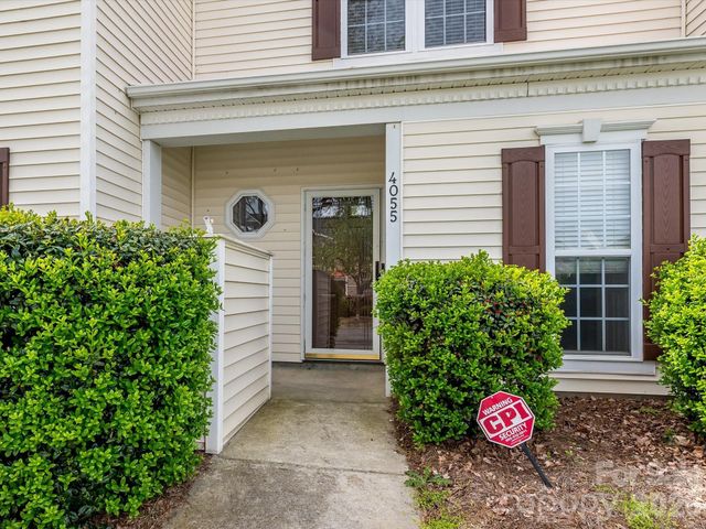 4055 Center Place Drive, Harrisburg, NC 28075