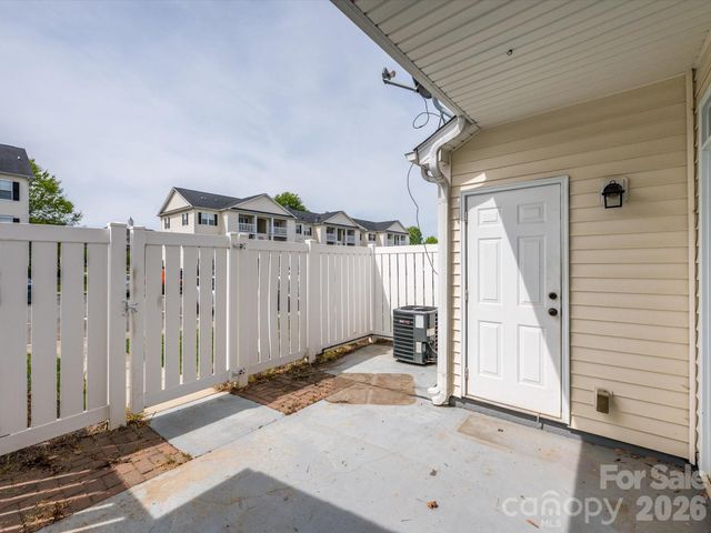 4055 Center Place Drive, Harrisburg, NC 28075