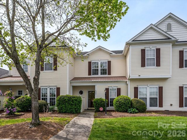 4055 Center Place Drive, Harrisburg, NC 28075