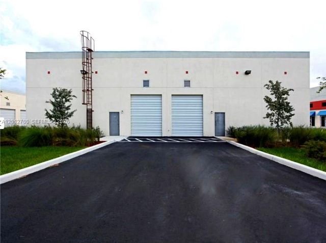 2355 NW 70th Ave 11, Miami, FL 33122