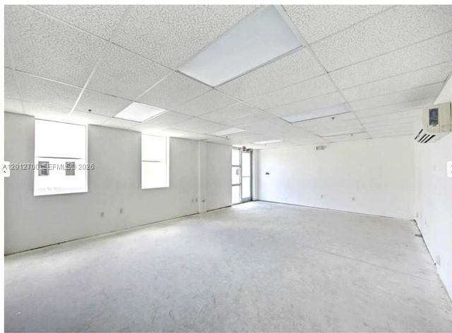 2355 NW 70th Ave 11, Miami, FL 33122