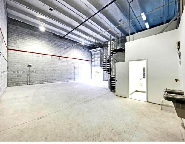 2355 NW 70th Ave 11, Miami, FL 33122