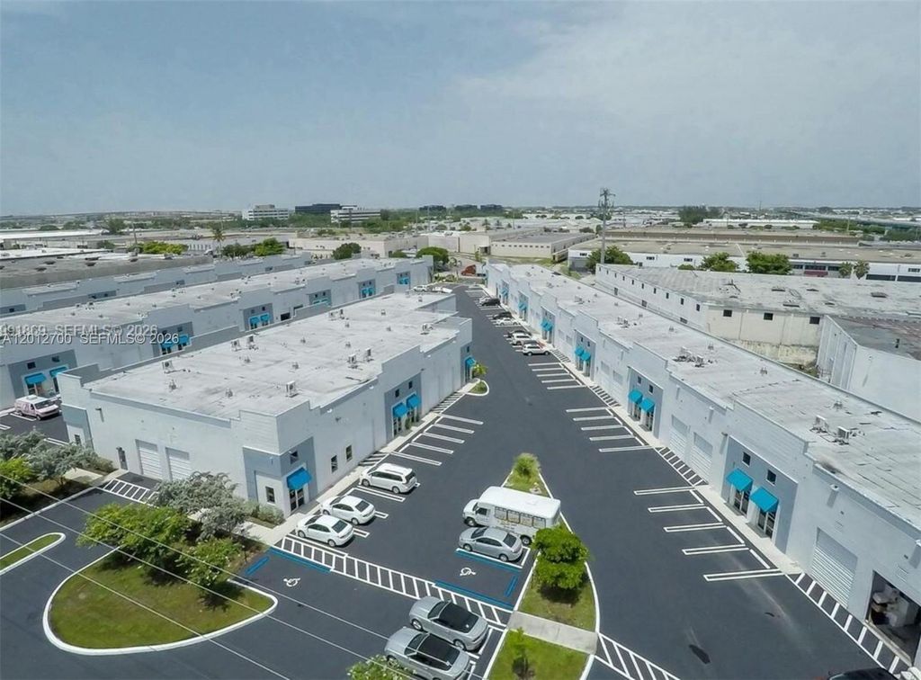 2355 NW 70th Ave 11, Miami, FL 33122