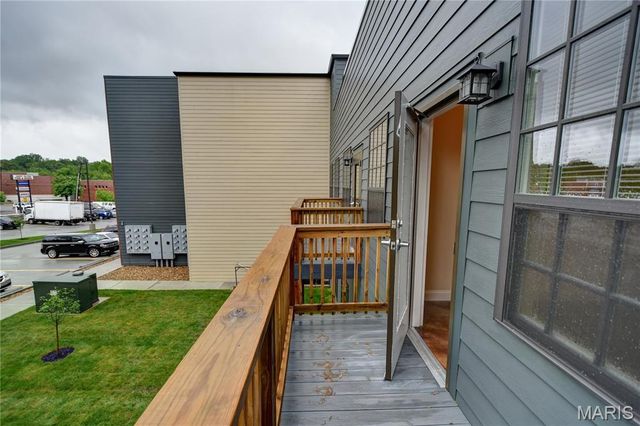 257 S FLORISSANT Road 214, Ferguson, MO 63135