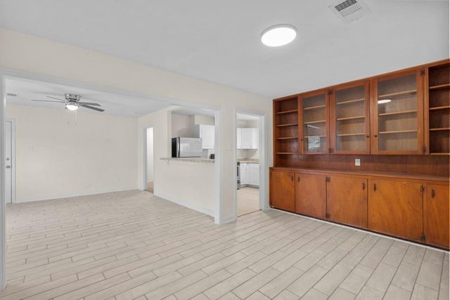 2817 4th Ave N Avenue N, Texas City, TX 77590