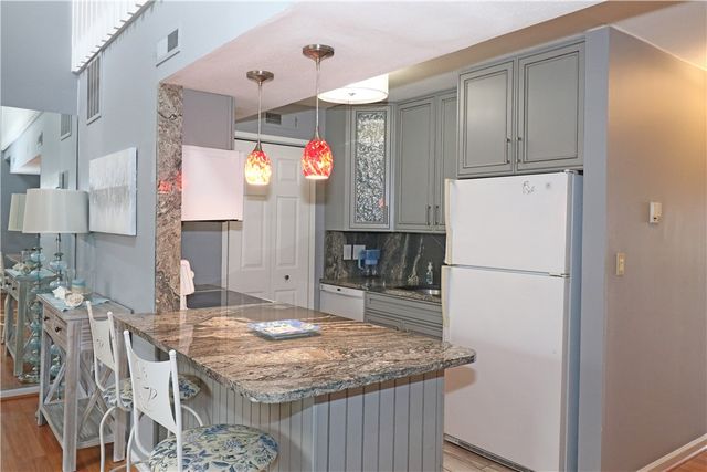 303 Swan's Wharf, Newport, RI 02840