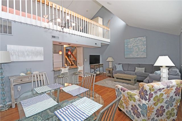 303 Swan's Wharf, Newport, RI 02840