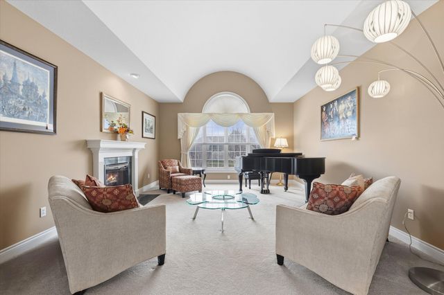 1704 BROOKFIELD MANOR, Columbia, MO 65203