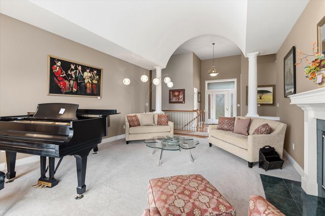 1704 BROOKFIELD MANOR, Columbia, MO 65203