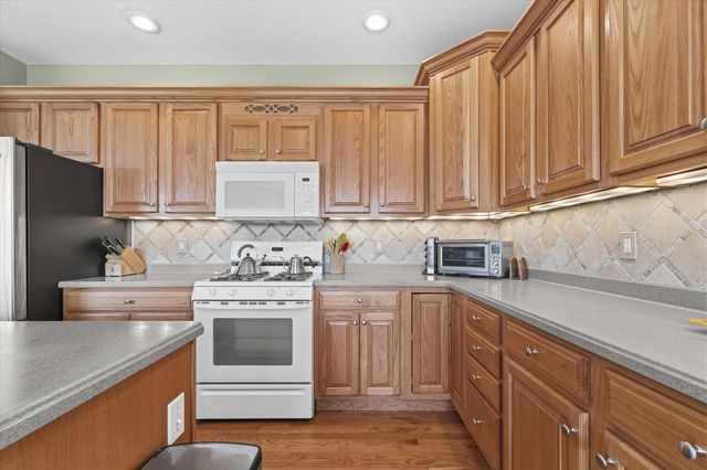 1704 BROOKFIELD MANOR, Columbia, MO 65203