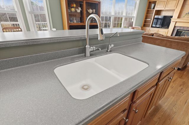 1704 BROOKFIELD MANOR, Columbia, MO 65203