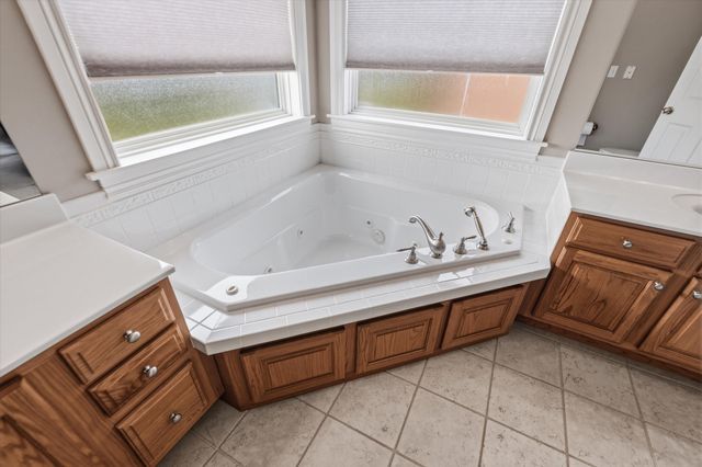 1704 BROOKFIELD MANOR, Columbia, MO 65203