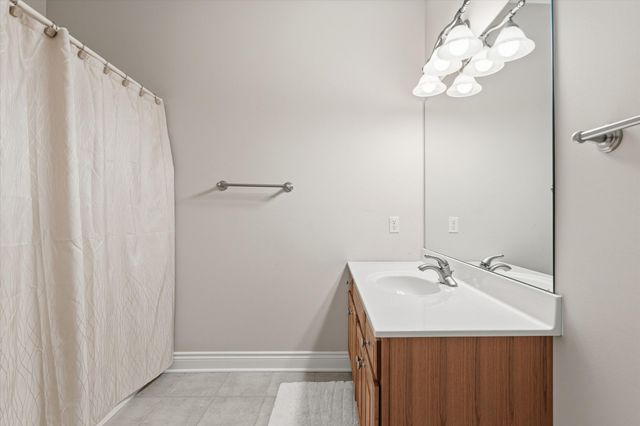 1704 BROOKFIELD MANOR, Columbia, MO 65203